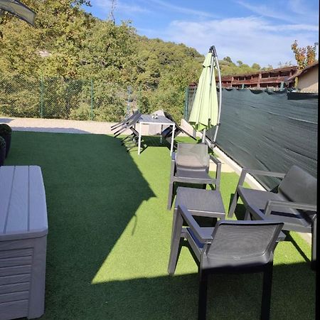 F1 Avec Un Espace Jardin Apartment Gattieres Exterior photo